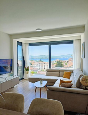 Apartment with a sea view.